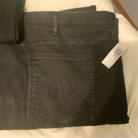 nwt men’s old navy 52x30 3 pair  washed black, black rinse and stone washed - Picture 2 of 4